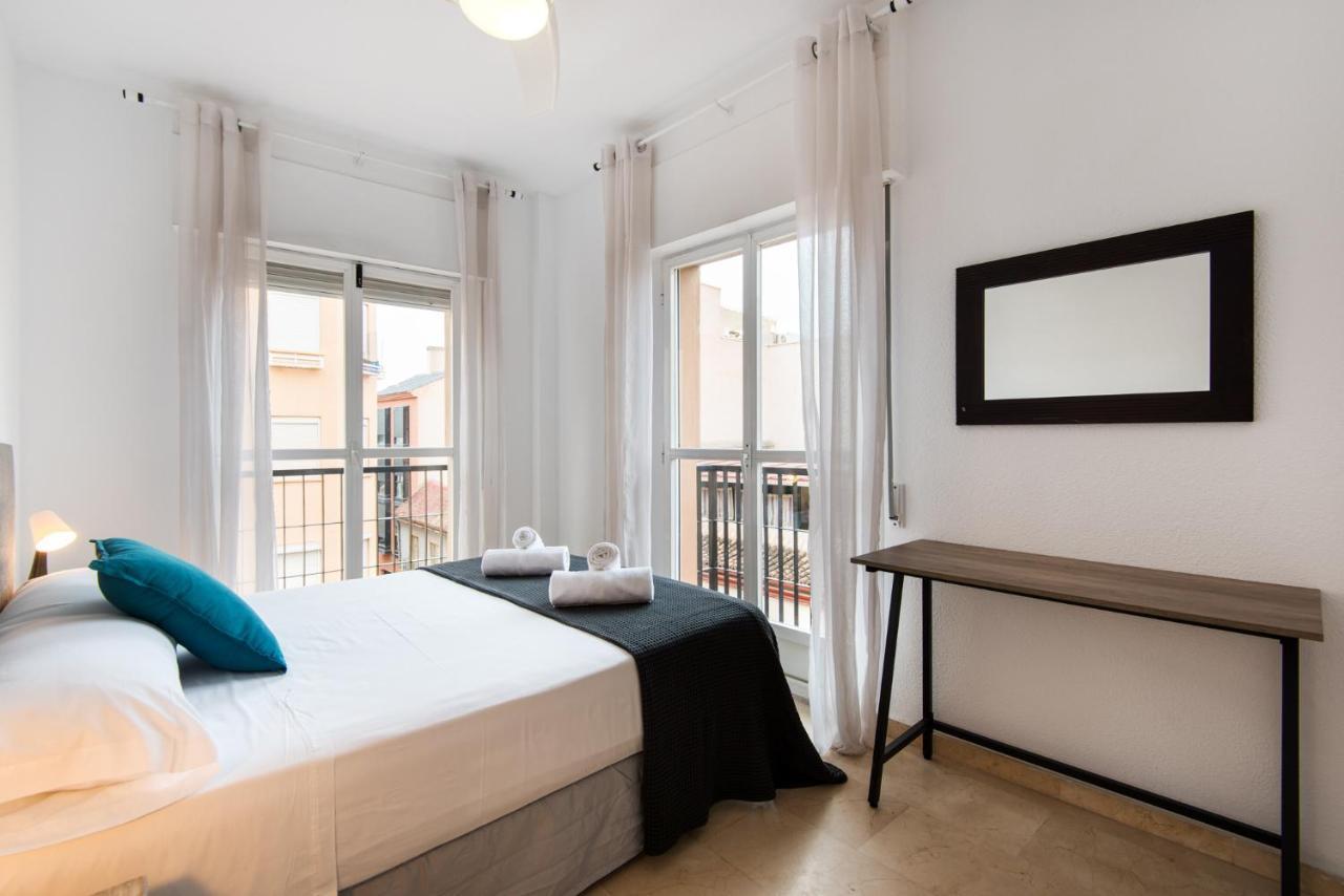 The 2Nd Corner: Central Apartment Ideal For Groups Малага Екстериор снимка