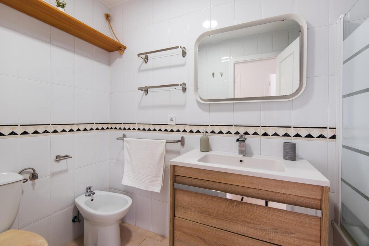 The 2Nd Corner: Central Apartment Ideal For Groups Малага Екстериор снимка